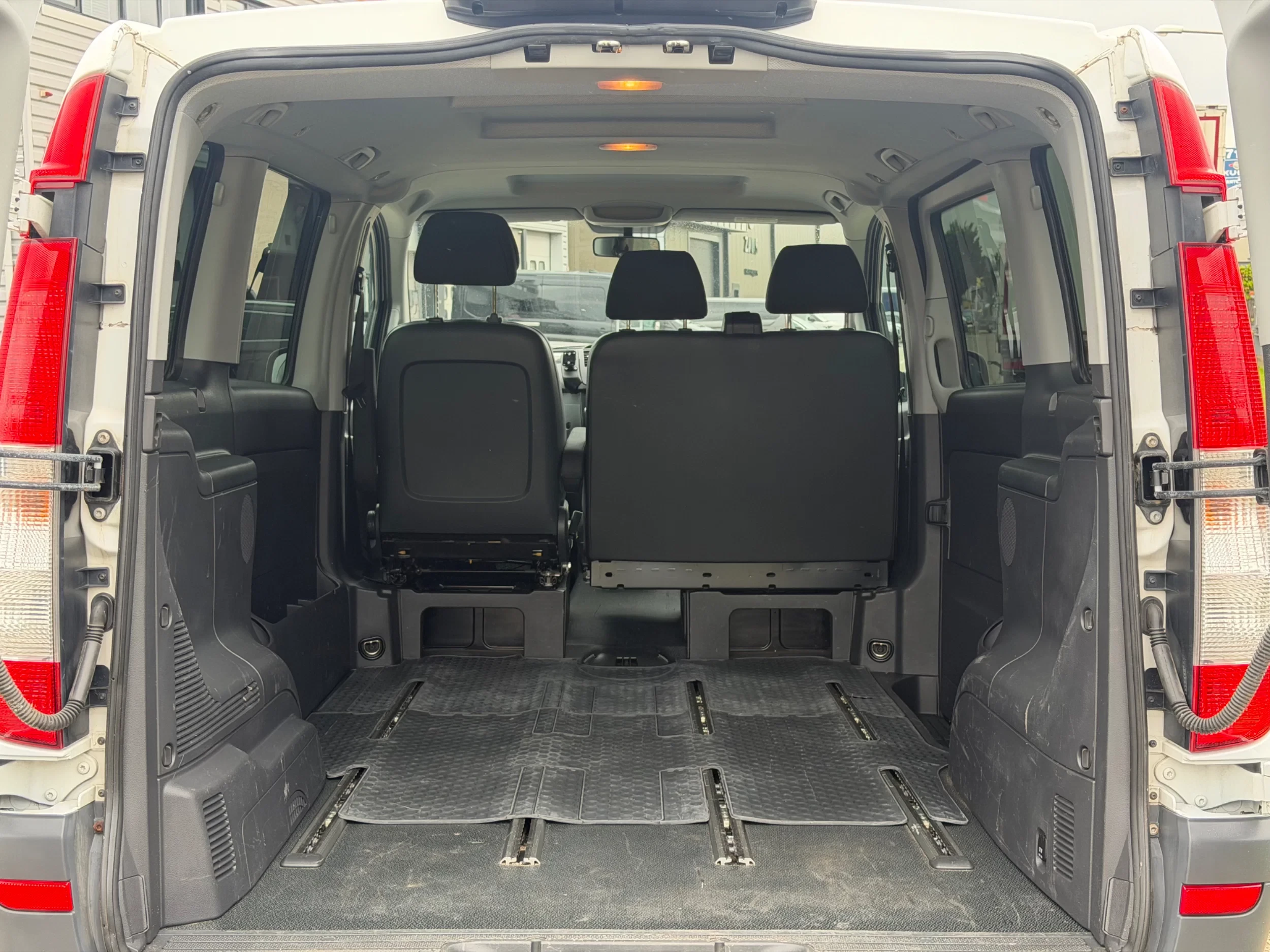 Mercedes-Benz Vito 2012 - 113CDI L1H1 4X4 Automaat Airco Trekhaak 186000KM zdjęcie 9
