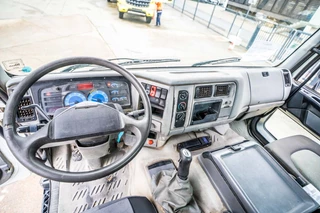 Renault N/A 2004 - KERAX 370 + PALFINGER 15T/M+2EXT. image 14