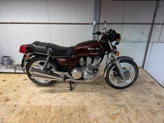 Honda CB 750 1981 - 750KZ (R01) 750cc / maar 17.862Km !! afbeelding 3 miniatuur