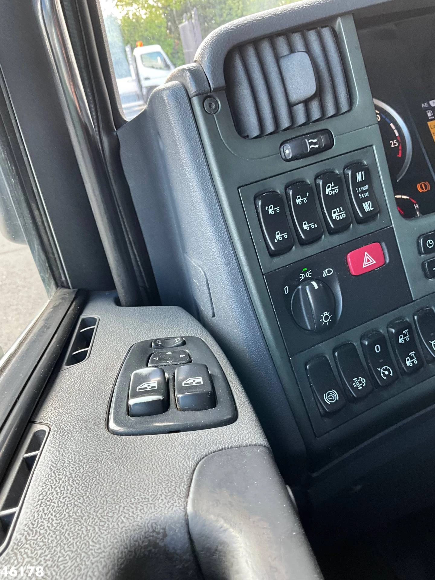 Scania G 2015 - 450 8x2 Euro 6 HMF 26 Tonmeter laadkraan imagen 17