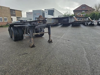 Pacton 2126 C 2  STEEL SUSPENSION DOUBLE TIRES DRUM BRAKES. 1978 - N/A imagen 1