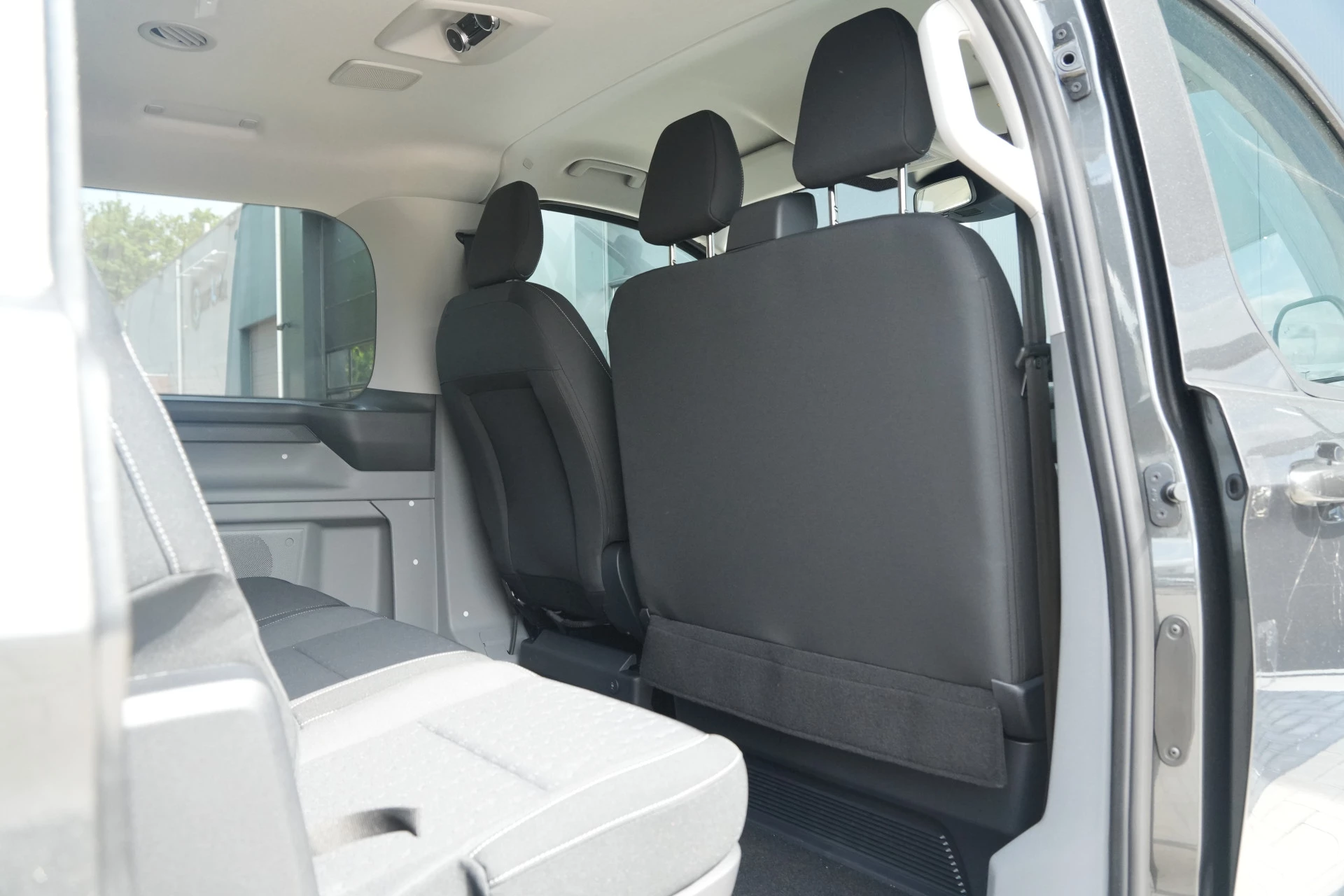 Ford Transit Custom 2026 - 340 2.5 PHEV L2H1 Limited 232pk 9 Zits - Keyless - ACC - Blindspot - Camera - Carplay - Navi - Prijs excl. BTW - Rijklaar afbeelding 13