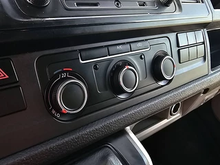 Volkswagen Transporter 2017 - 2.0 TDI image 10