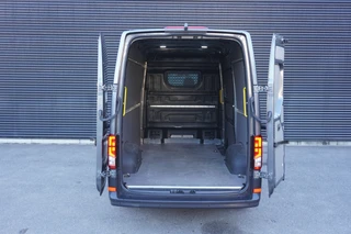 Volkswagen Crafter 2024 - 140pk Facelift L3H3/L2H2 Apple carplay Camera Parkeer sensoren Airco 3-zits Digitaal dashboard afbeelding 3 miniatuur