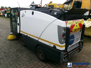 Johnston C202 compact street sweeper 2018 imagen 3 miniatura