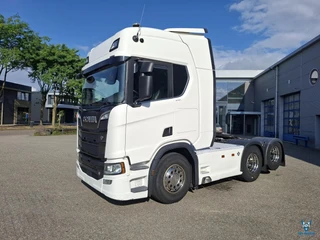 Scania R 2020 - NGS R520 V8 / !!ONLY:500738 KM!! / BOOGIE / RETARDER / HYDRAULICS / LEATHER / NAVI / FRIDGE / LWDS / AUTOMATIC / EURO-6 / 2020 te koop
