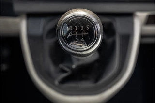 Volkswagen Transporter 2017 - 2.0 TDI L1H1 Comfortline image 19