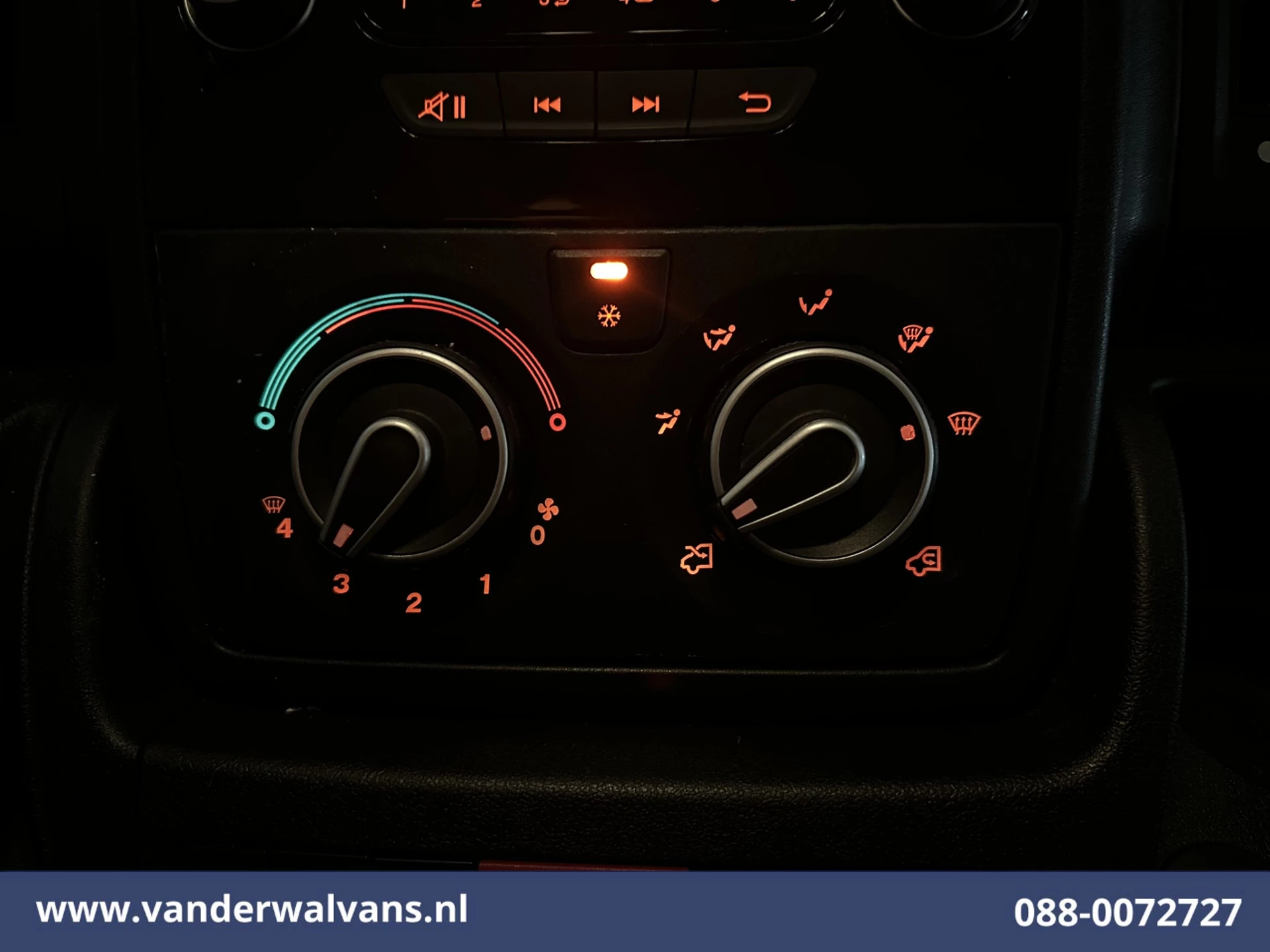 Citroën Jumper 2022 - 2.2 BlueHDi 141pk Bakwagen 436cm Lang Laadklep Euro6 Airco | 1115kg laadvermogen | Cruisecontrol Bild 5