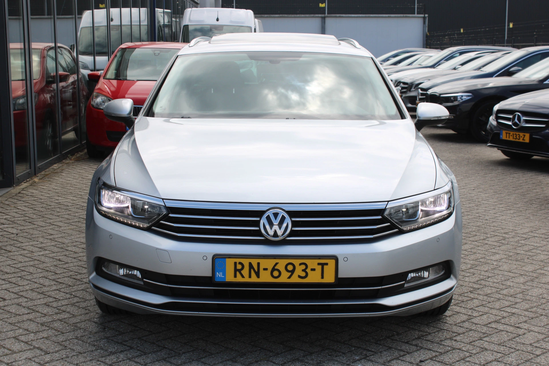 Volkswagen Passat 2018 - Variant 1.4 TSI Comfortline Business PANORAMADAK LEDER TREKHAAK CAMERA afbeelding 11