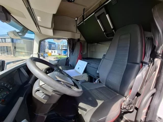 Volvo FH 2020 - FH4-460 / 6X2 / 616148 KM / LIFT AXLE / LWDS / FRIDGE / AUTOMATIC / EURO-6D / 2020 obrazek 22
