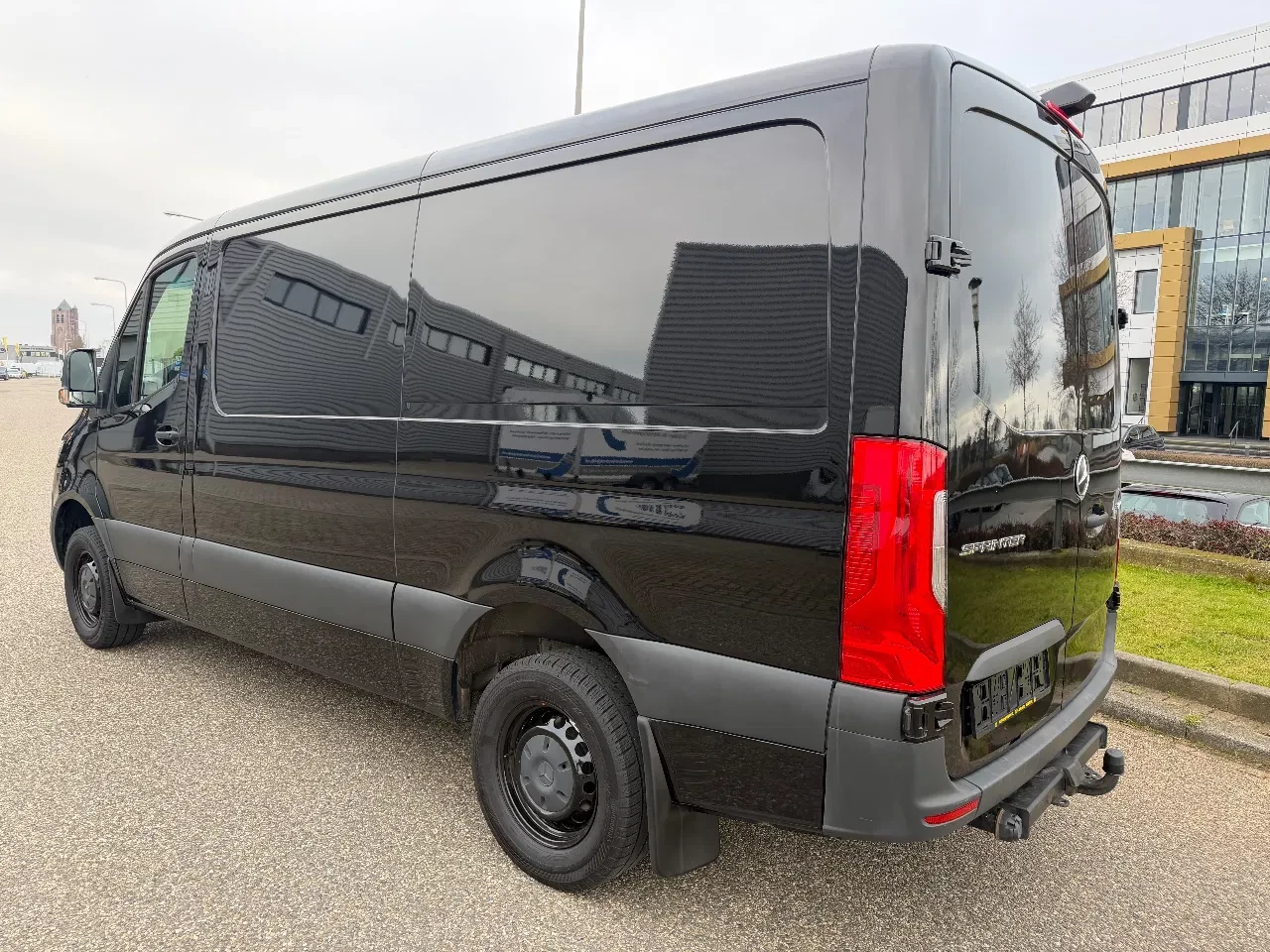Mercedes-Benz Sprinter 2022 - 317CDI L2H1 Automaat Airco Trekhaak Applecarplay EURO 6 116000KM obrázek 5