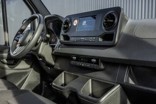 Mercedes-Benz Sprinter 2023 - **317 CDI L2H2 | Incl. 6MND garantie | MBUX | Euro 6 | 170 PK | Climate | Carplay | PDC** image 2