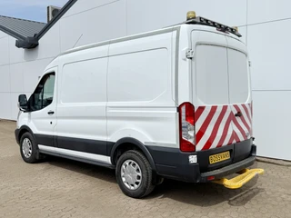 Ford Transit 2018 - 2.0 TDCI 130PK L2H2 Airco Cruise Control Parkeersensoren Stoelverwarming Zwaailampen Kastwand Inbouw image 2 thumbnail