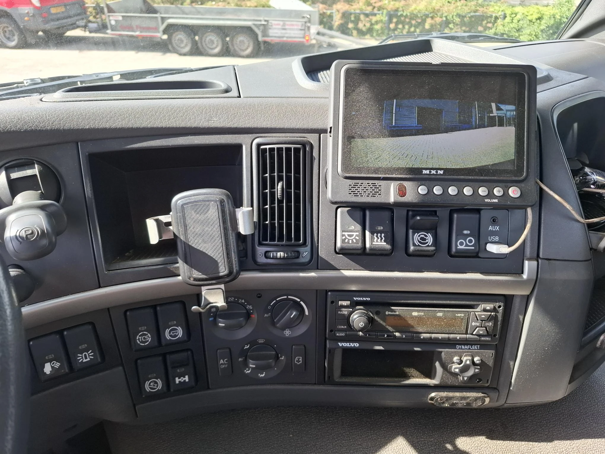 Volvo FM 11.370 2012 - / HMF 1420 REMOTED CRANE / LIFT+LENKACHSE / AIRCO / FRIDGE / AUTOMATIC / EURO-5 / 2012 изображение 31