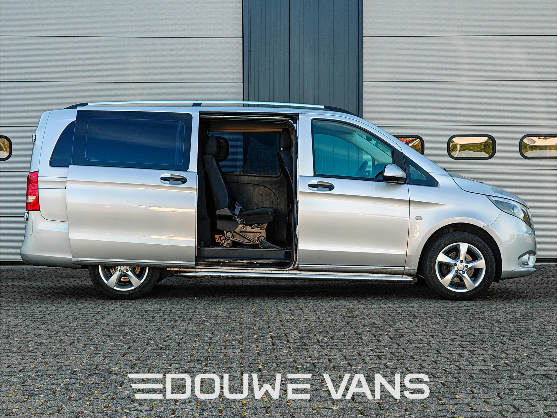 Mercedes-Benz Vito 2016 - 114 L2 Mixto 5 Zitplaatsen Airco Lage KM Trekhaak zdjęcie 4