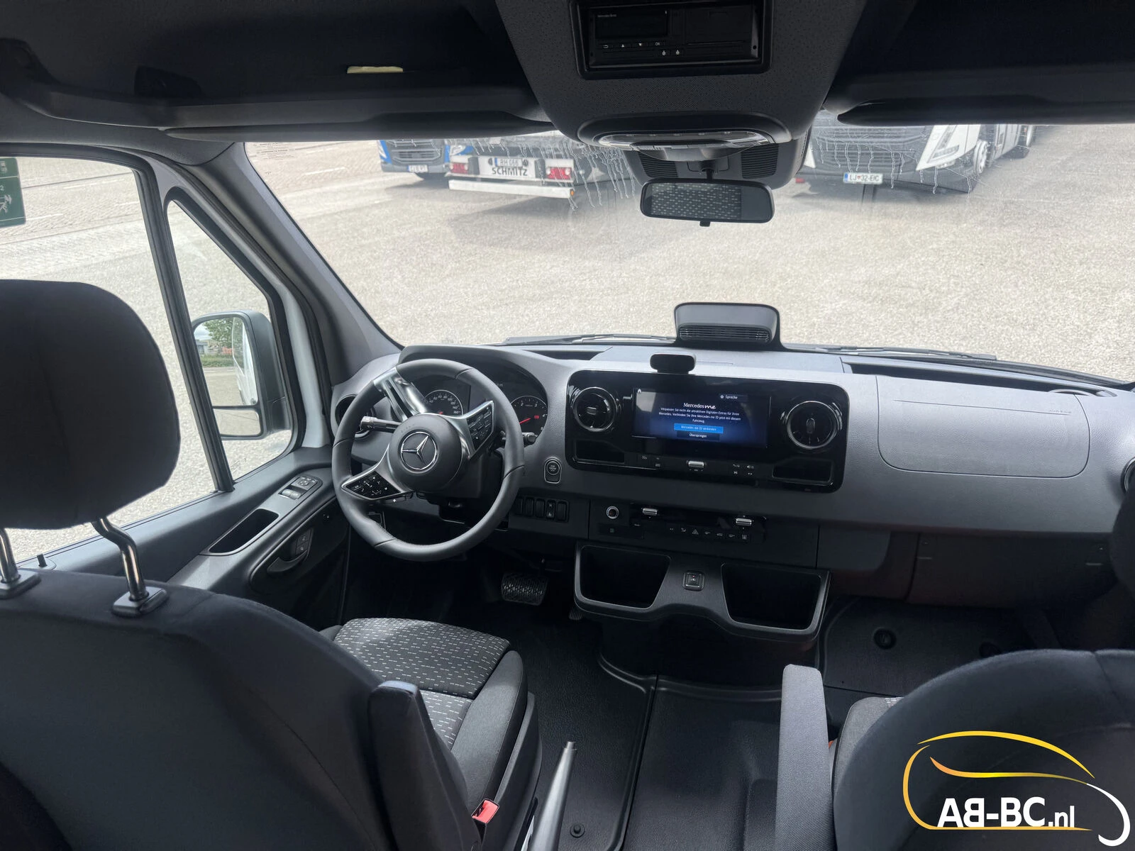 Mercedes-Benz Sprinter 2026 - Transfer 45, 23 Seats, Euro 6 image 49