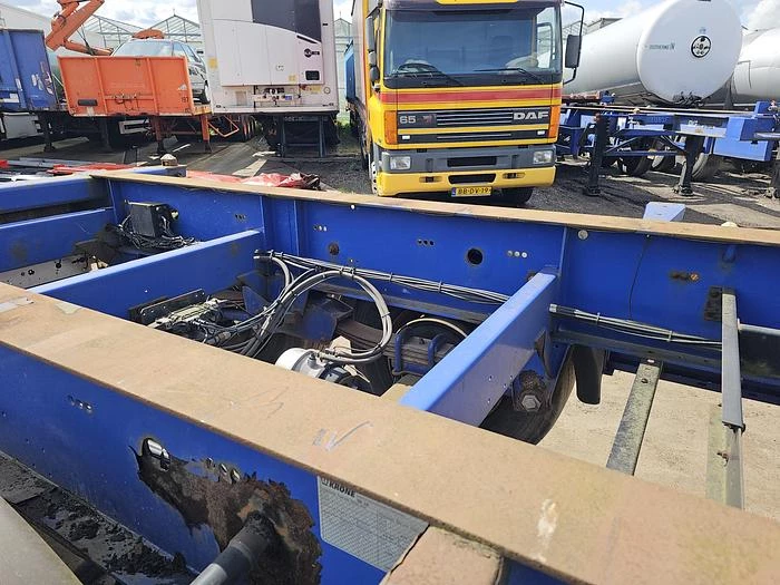 Krone 2 axle | container chassis | steel suspension | Bpw drum. 2009 image 18