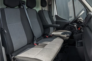 Renault Master 2023 - **2.3dCi | Bakwagen met Laadklep | LED | Carplay | Camera | Cruise** image 12