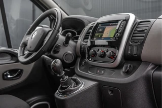 Renault Trafic 2018 - Passenger 1.6dCi 9-Pers L2H1 | Incl. BPM, BTW vrij | R-Link | Navi | Airco | Cruise | PDC | MF Stuur | Start / Stop image 2 thumbnail