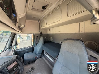 Volvo FM 330 4X2 2011 - N/A obrazek 10