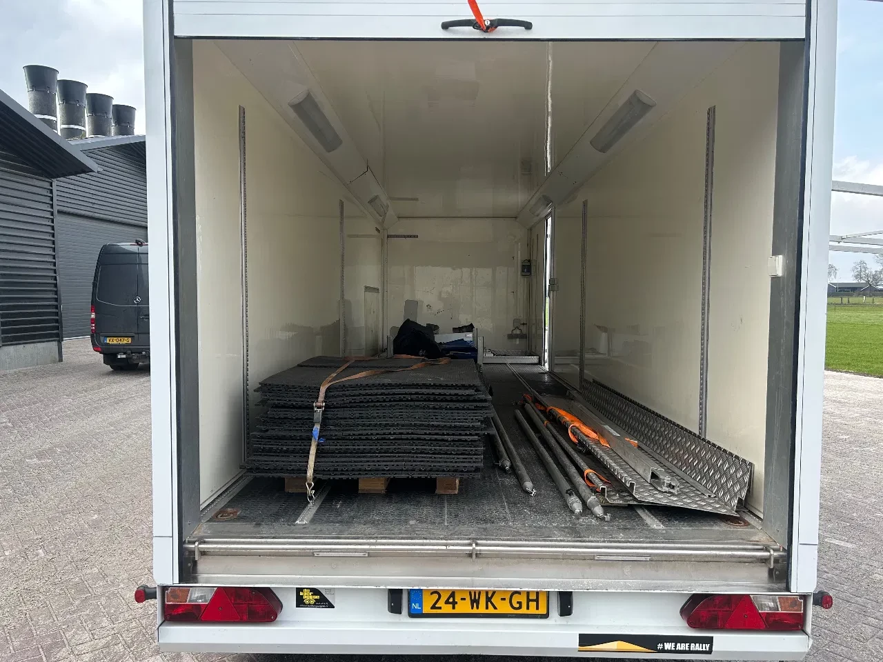 SCHULER 2005 - Schamel aanhangwagen 3.5 Ton met TENT afbeelding 9