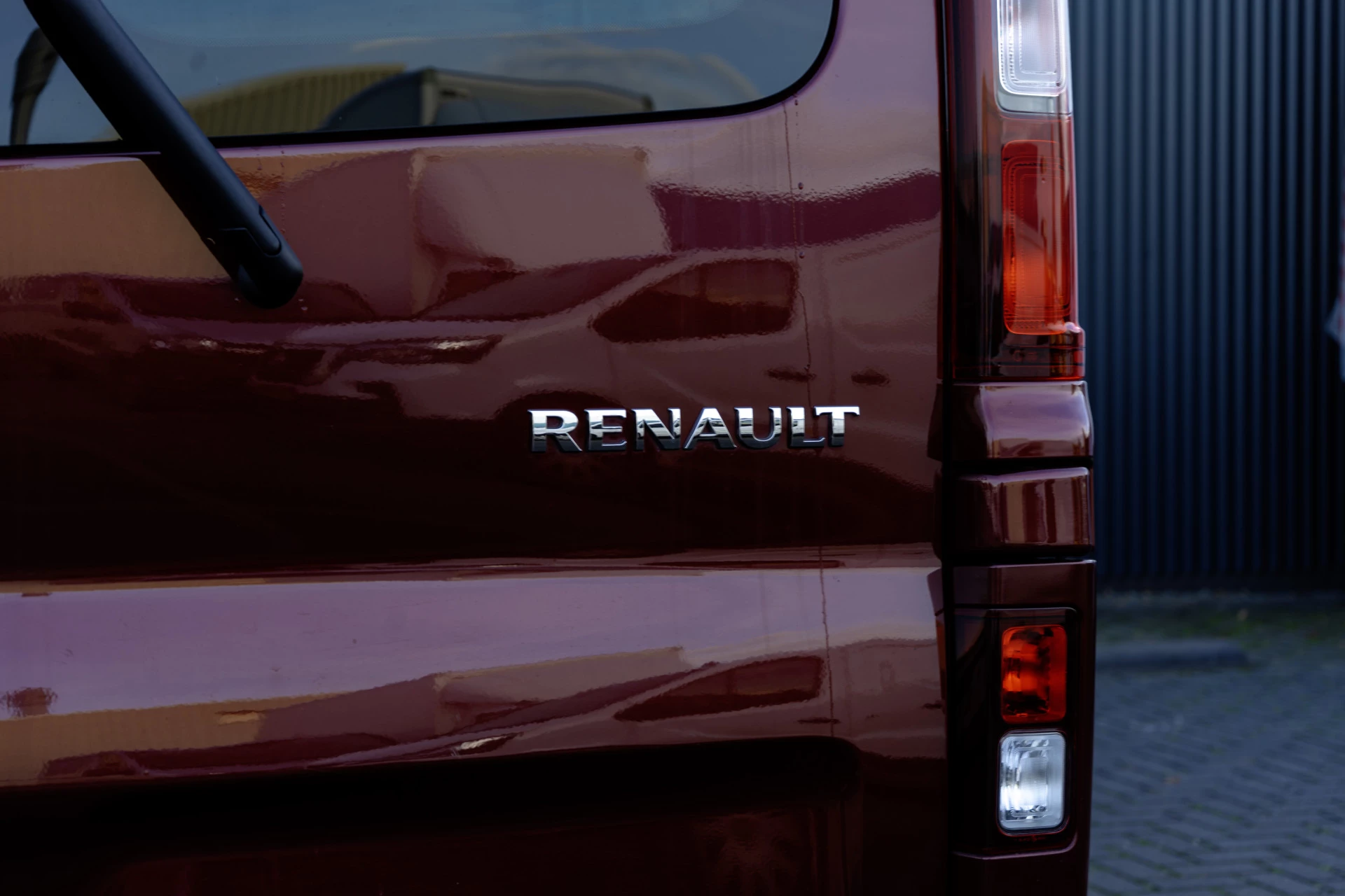 Renault Trafic 2024 - Renault Trafic Blue dCi 150PK | L2H1 | 9-Zits | IN BTW/BPM | LED | Camera | Navi | Zijschuifdeur R+L | Cruise | Airco | PDC | Euro 6 Bild 10