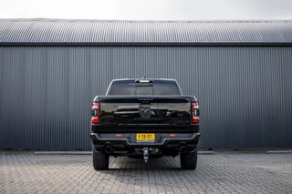 Dodge Ram 1500 2024 - 1500 LIMITED 5.7L V8 | 1e Eigenaar | Head up | Luchtvering | Rambox | Split Tailgate | Pano | Harman / Kardon изображение 7
