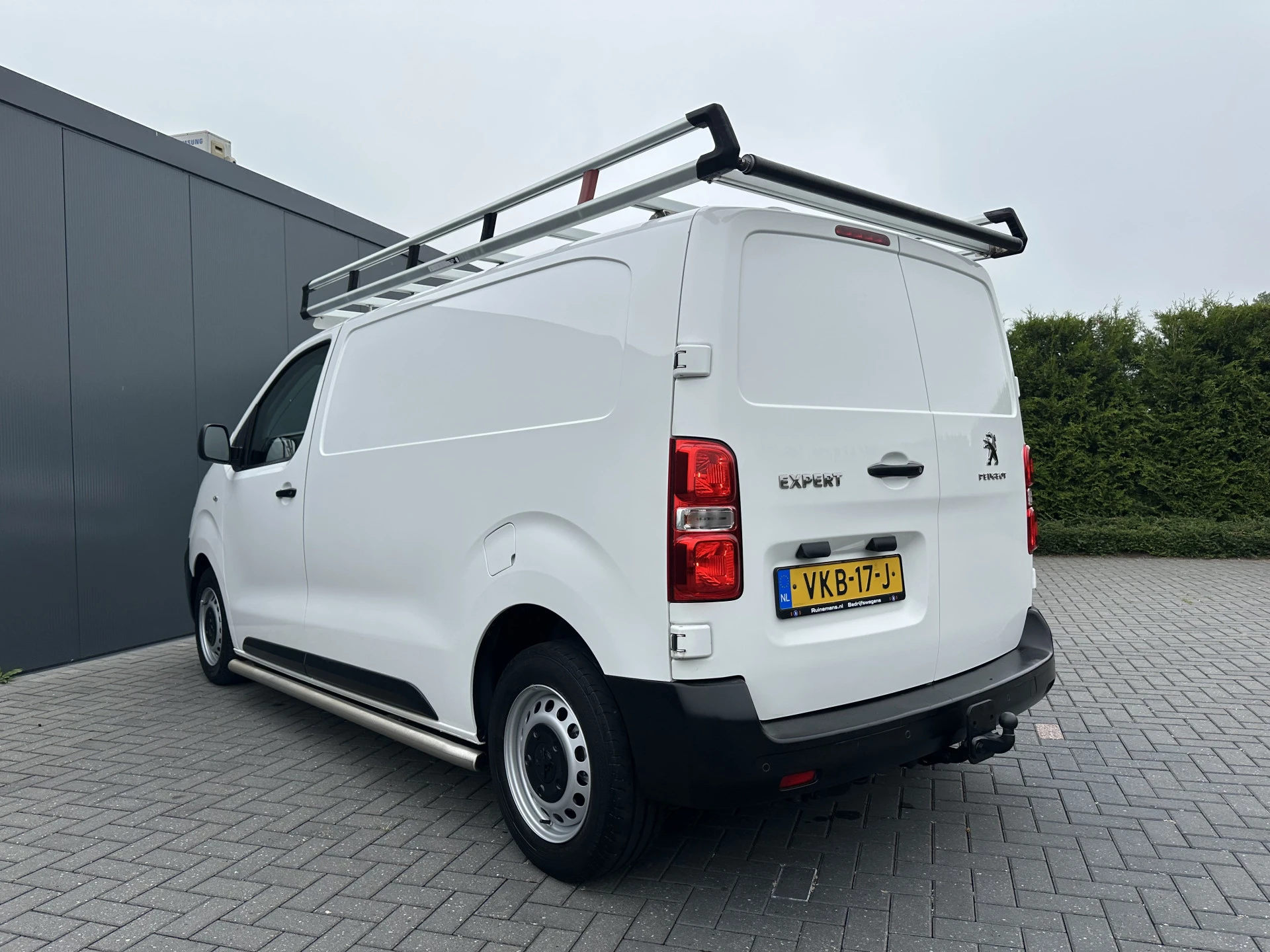 Peugeot Expert 2021 - 2.0 BlueHDI 123 PK / L2H1 / 1e EIG. / IMPERIAAL / TREKHAAK / AIRCO / CRUISE / CARPLAY afbeelding 5