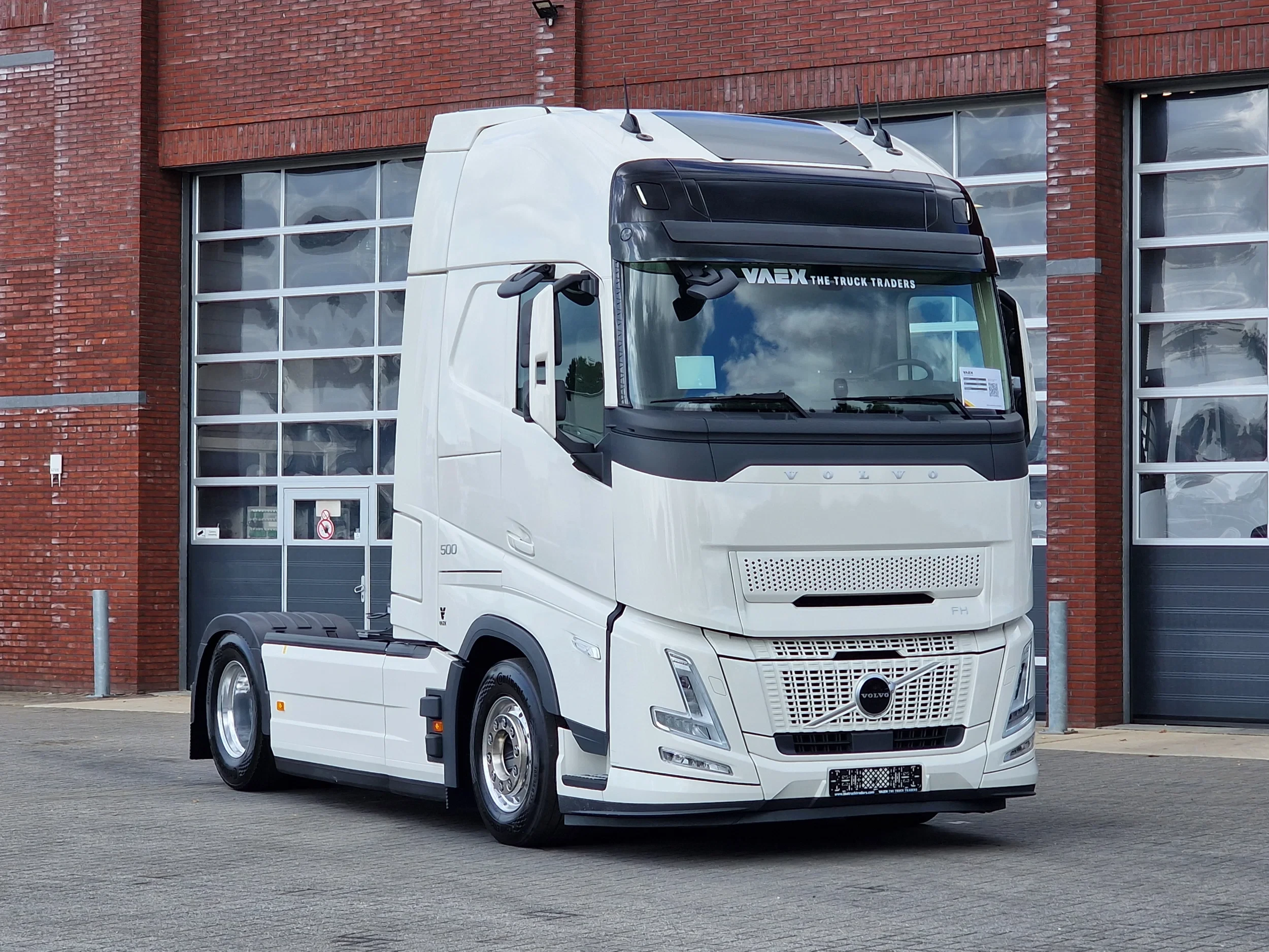 Volvo FH 2026 - 13.500 Globetrotter XL Aero 4x2 - New - Full spec - Retarder - Night clima - Leather afbeelding 1