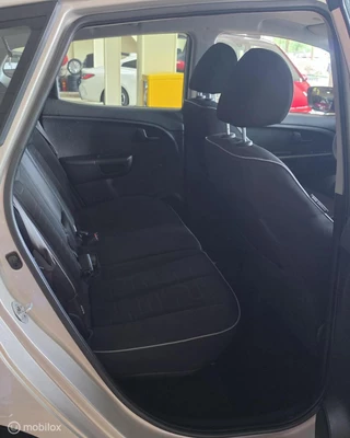 Kia Venga 2011 - 1.4 CVVT Seven immagine 13
