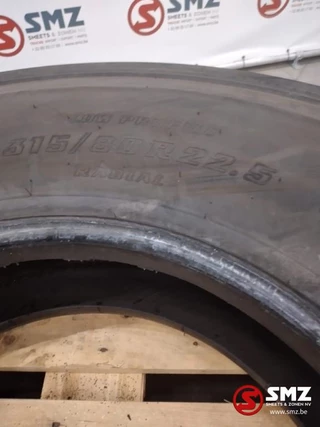 Bridgestone N/A - Occ vrachtwagenband  Bridgestone R297 315/80R22.5 zdjecie 3