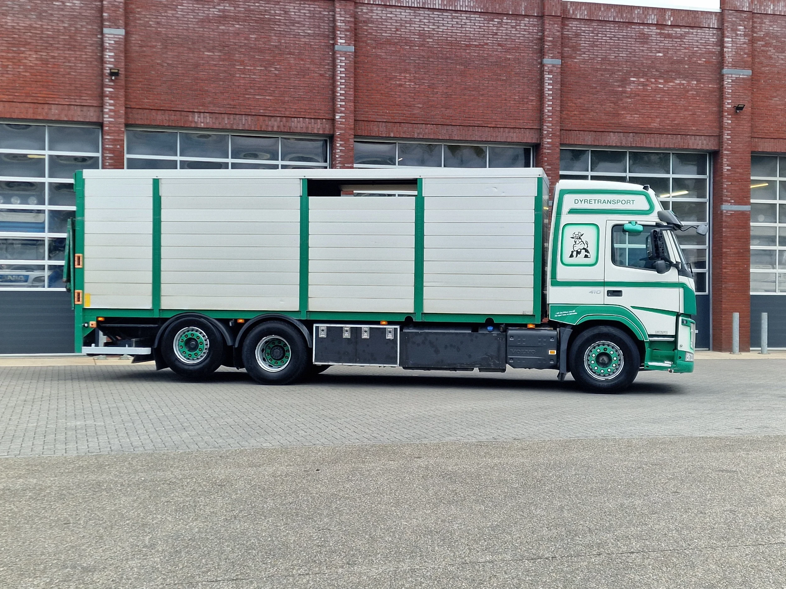 Volvo FM 2014 - 410 Globetrotter 6x2*4 - Livestock - Euro 6 - Steering axle zdjęcie 9