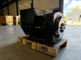 2026 - DPX CJ274E - 160 kVA Alternator - DPX-33907 obrázek 3 náhled
