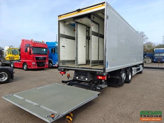 Volvo FM 330 2015 - N/A image 12