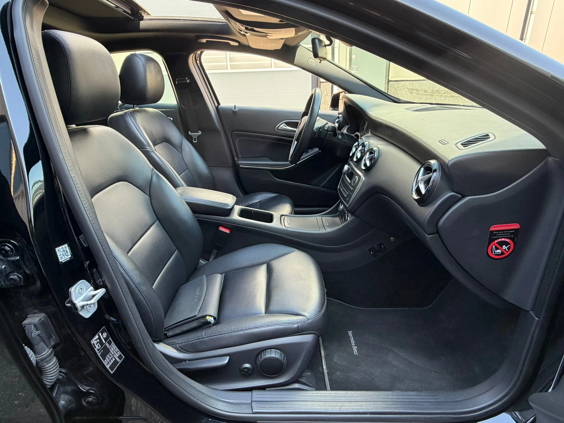 Mercedes-Benz A-Class 2013 - 250 bj.2013 Autom|Pano|NL auto|Nap. image 10