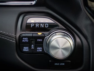 Dodge Ram 1500 2024 - 5.7 V8 4x4 Crew Cab Limited Night imagem 23