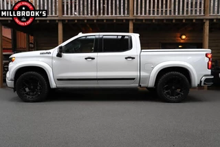 Chevrolet Silverado 2024 - High Country Black Edition, image 13