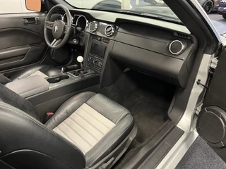 Ford Mustang 2006 - Convertible 4.6i V8 GT 335PK Roush Limited Nr. 05-2218 zdjecie 76