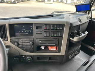 Volvo FM 370 2017 - Globetrotter / 839 dkm obrazek 6