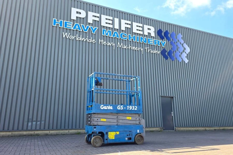 Genie 2010 - GS1932 Electric, Working Height 7.8 m, 227kg Capac image 1