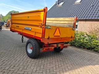 Peecon - 4000 kipper/bakkenwagen for sale