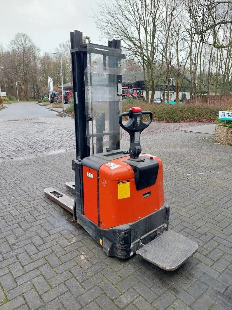 BT 2004 - SPE125L stapelaar met initiaal heffing afbeelding 2