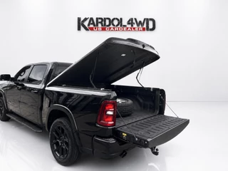 RAM 1500 2024 - LARAMIE Laramie Hurricane, BPM VRIJ | Incl. Tonneau cover |Panoramadak | Bijrijders scherm| Adaptieve Cruise Control! obrazek 4