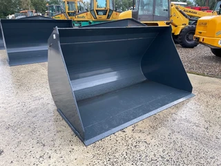 Dichte bak Saphir 240cm Dichte Saphir 240cm Volvo/Liebherr/JCB aansluiting 2019 afbeelding 2 miniatuur