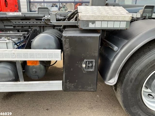 Renault Kerax 460 8x4 Palfinger 16 Tonmeter laadkraan 2012 - N/A image 8