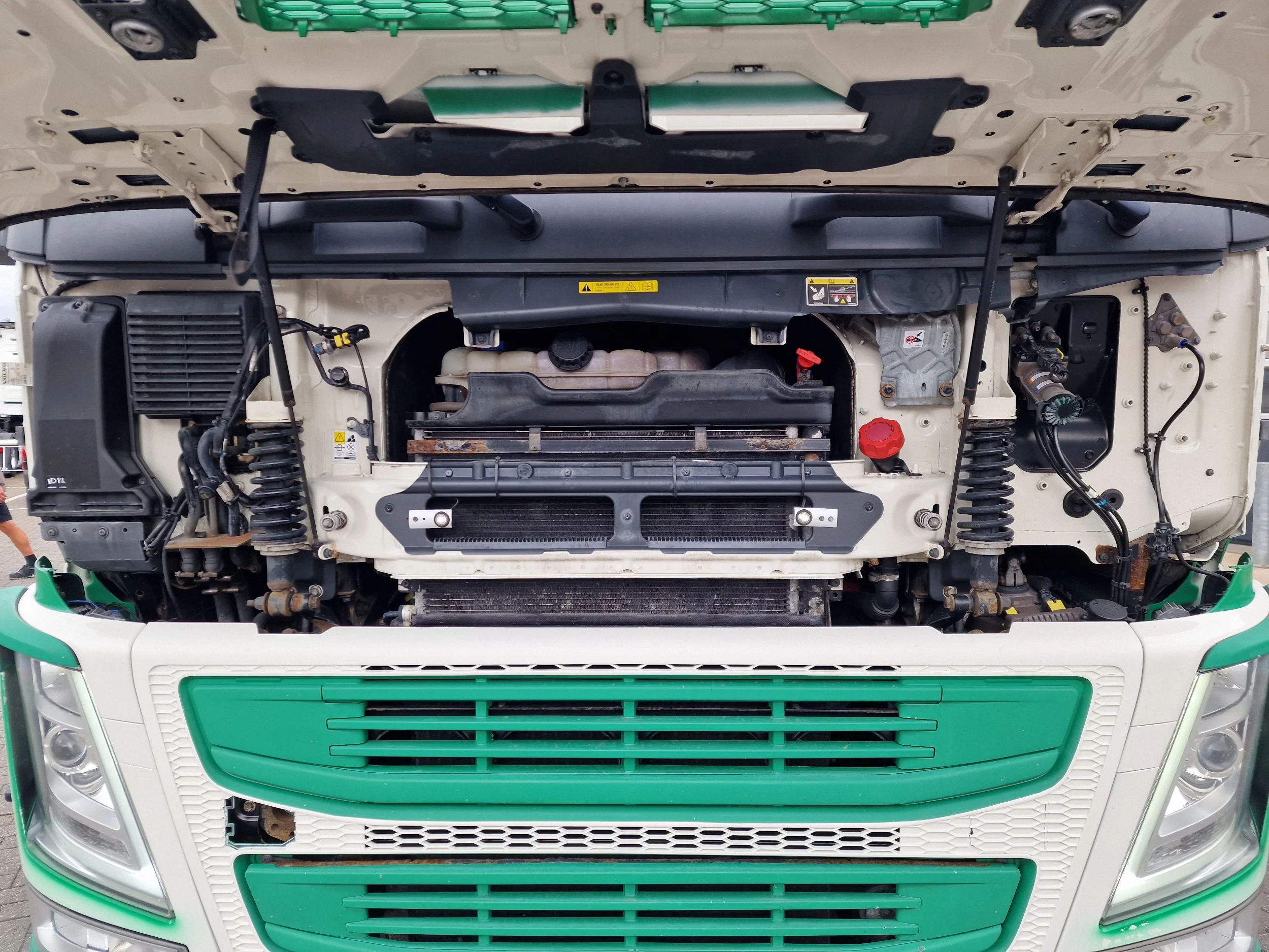 Volvo FM 2014 - 410 Globetrotter 6x2*4 - Livestock - Euro 6 - Steering axle zdjęcie 24
