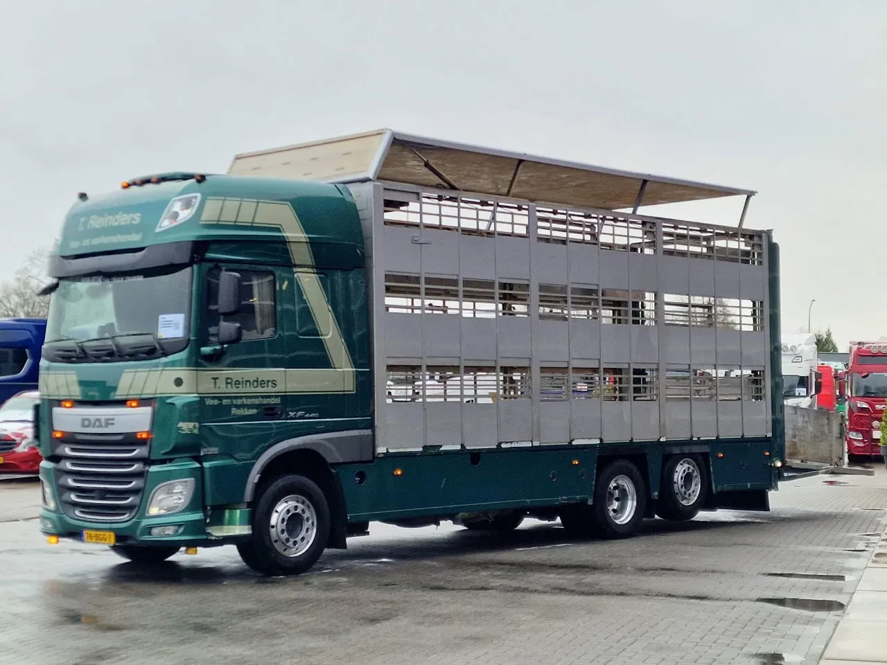 DAF XF 440 2015 - SuperSpaceCab 6x2*4 - Cuppers 1-2-3 deck Livestock obrázek 3