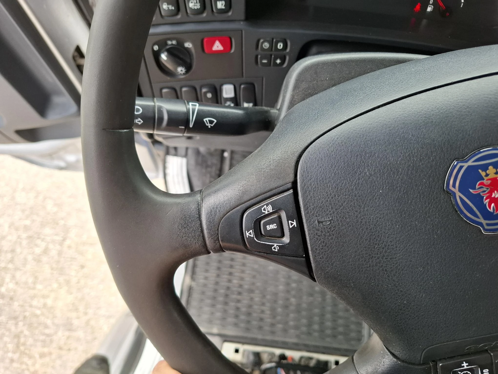 Scania G - G490 / RETARDER / HYDRAULICS / TUV:15-10-2026 / ALCOA / XENON / FULL-AIR / AUTOMATIC / EURO-6 / 2014 Bild 16