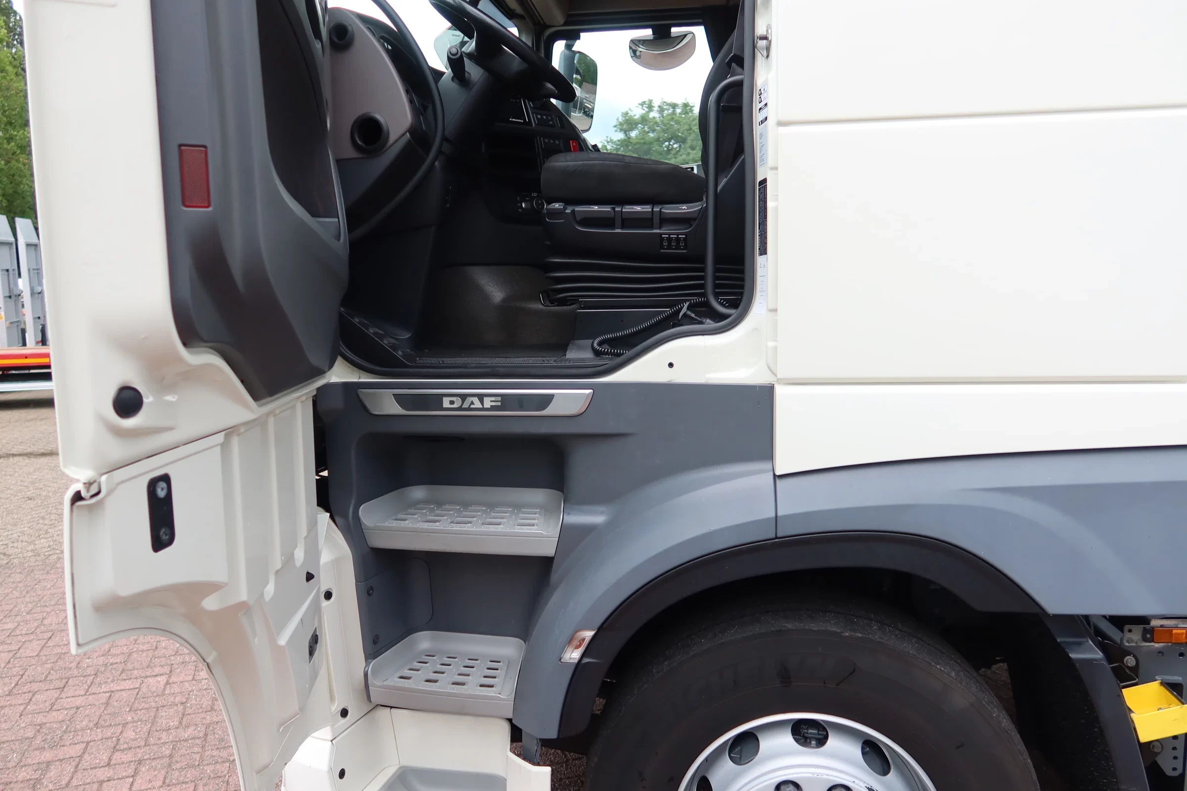 DAF XF480 2023 - 4x2 Chassis cabine, BDF, Twistlock immagine 13