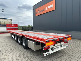 KAESSBOHRER N/A 2026 - new and unused Heavy-Duty flatbed / 690cm extendable / steering axle / lift axle / twistlocks / timberstakes / NL-trailer / APK: 04-2027 imagem 51